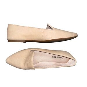 Gianni Bini Leather Cream Slip-on Flats Loafers Pointed Toe Size 8 Minimalist